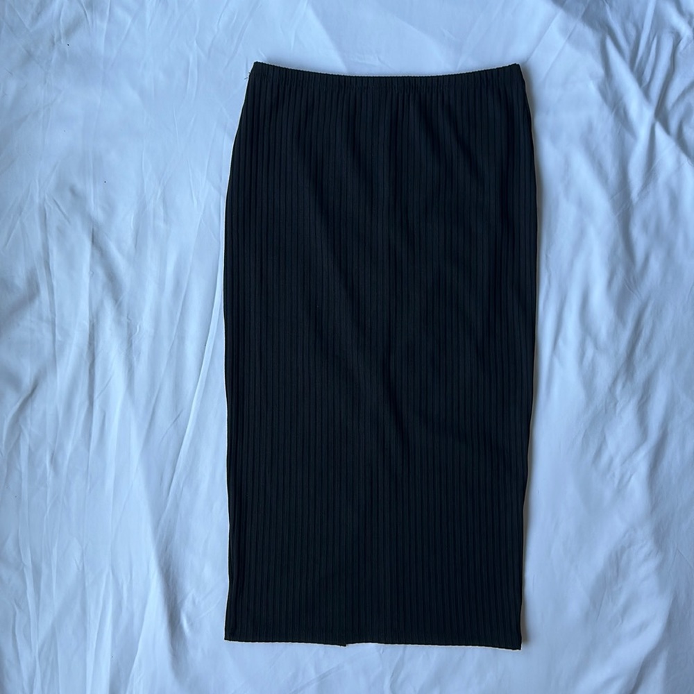Black ribbed Shein skirt - L